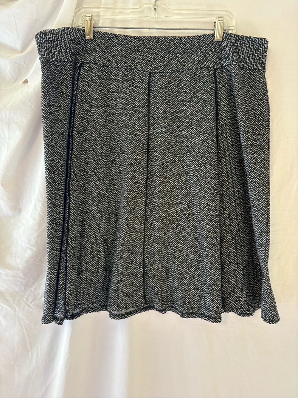 Avenue Black and Gray Herringbone Circle Skirt